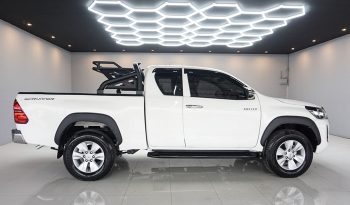 REVO 2WD 2021 2.4 MID MT SMART CAB WHITE  6425 full
