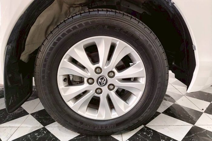 REVO 2WD 2022 2.4 ENTRY MT SMART CAB WHITE 6487 full