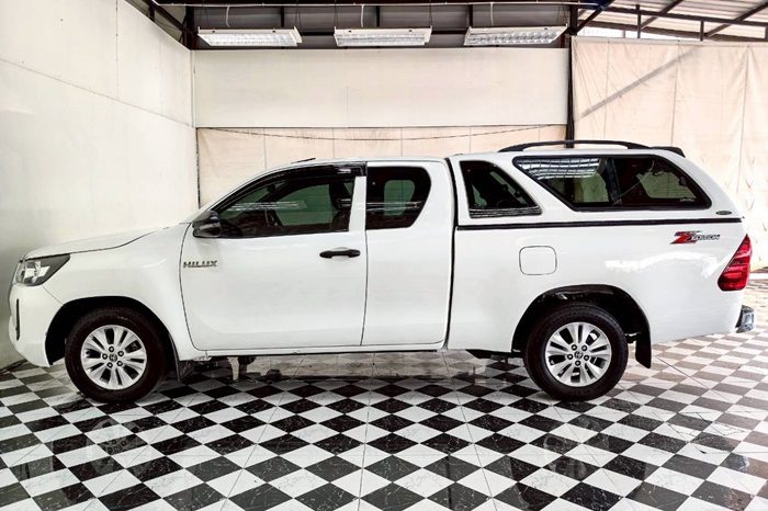 REVO 2WD 2022 2.4 ENTRY MT SMART CAB WHITE 6487 full