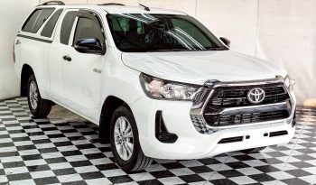 REVO 2WD 2022 2.4 ENTRY MT SMART CAB WHITE 6487 full