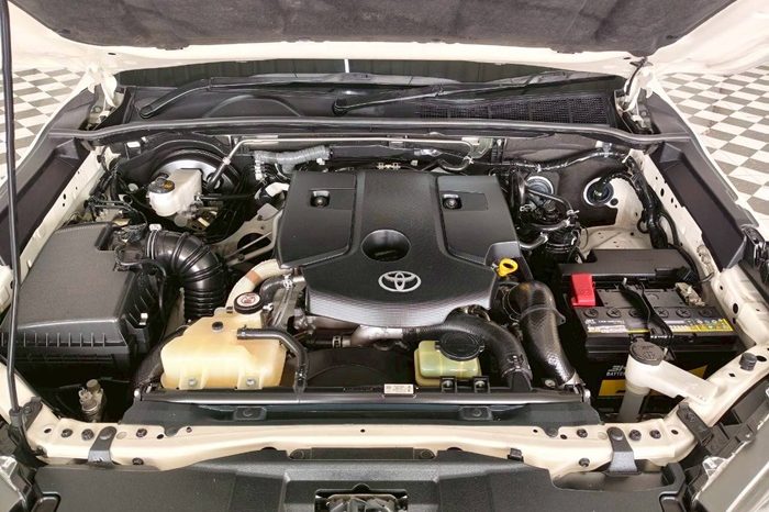 REVO 2WD 2022 2.4 ENTRY MT SMART CAB WHITE 6487 full