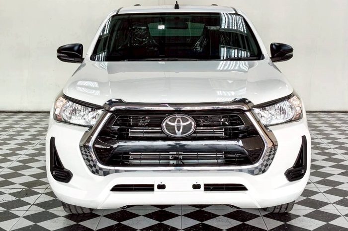 REVO 2WD 2022 2.4 ENTRY MT SMART CAB WHITE 6487 full