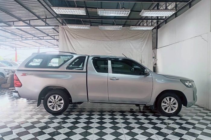 REVO 2WD 2021 2.4 MID MT SMART CAB SILVER  6536 full