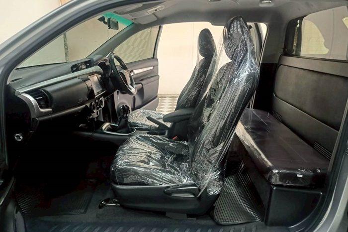 REVO 2WD 2021 2.4 MID MT SMART CAB SILVER  6536 full