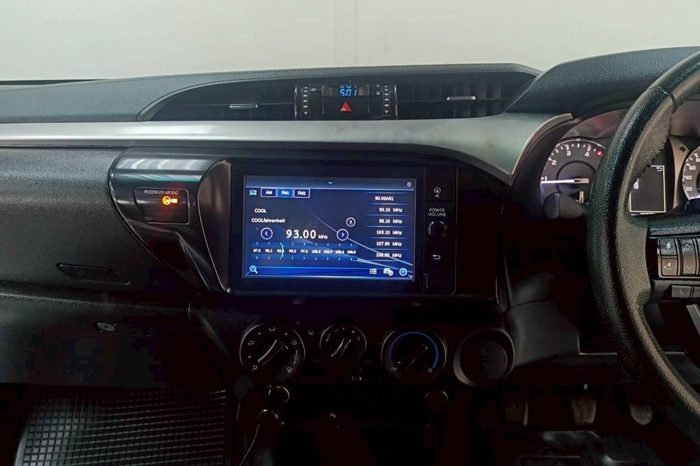 REVO 2WD 2021 2.4 MID MT SMART CAB SILVER  6536 full