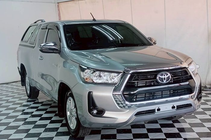 REVO 2WD 2021 2.4 MID MT SMART CAB SILVER  6536 full