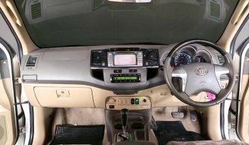 TOYOTA 2WD 2012 2.7V AT FORTUNER WHITE  738 full