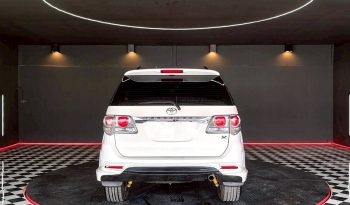 TOYOTA 2WD 2012 2.7V AT FORTUNER WHITE  738 full