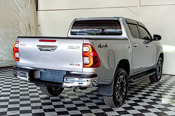 REVO 4WD 2021 2.8G AT DOUBLE CAB SILVER  7418 full