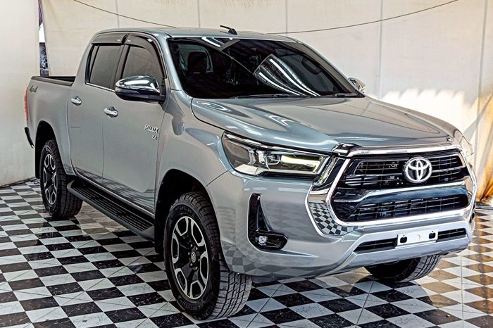 REVO 4WD 2021 2.8G AT DOUBLE CAB SILVER  7418 full