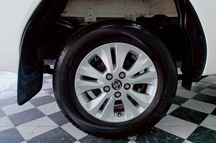 REVO 2WD 2023 2.4 ENTRY AT SMART CAB WHITE 7608 full