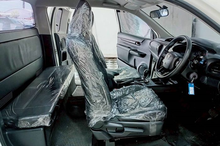 REVO 2WD 2023 2.4 ENTRY AT SMART CAB WHITE 7608 full