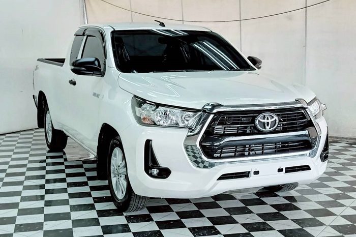 REVO 2WD 2023 2.4 ENTRY AT SMART CAB WHITE 7608 full