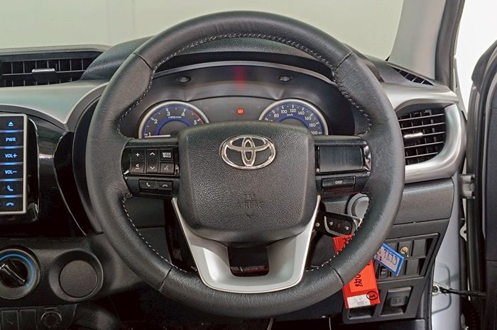 REVO PRE 2017 2.4E AT SMART CAB SILVER  7893 full