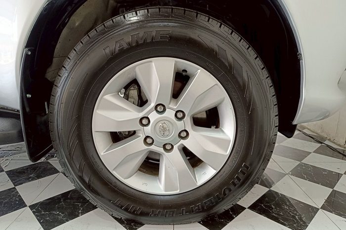 REVO PRE 2017 2.4E AT SMART CAB SILVER  7893 full