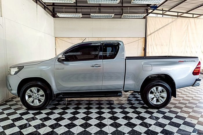 REVO PRE 2017 2.4E AT SMART CAB SILVER  7893 full