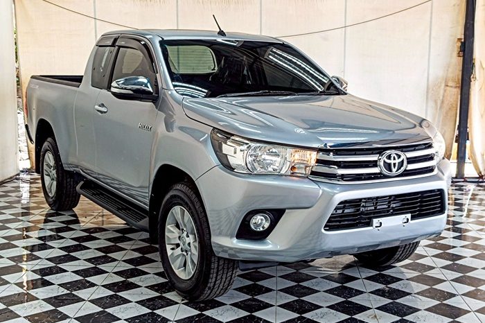 REVO PRE 2017 2.4E AT SMART CAB SILVER  7893 full