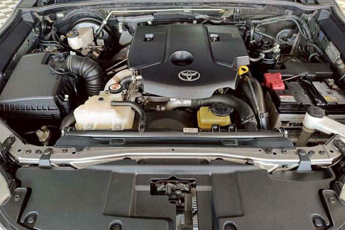 REVO PRE 2017 2.4E AT SMART CAB SILVER  7893 full