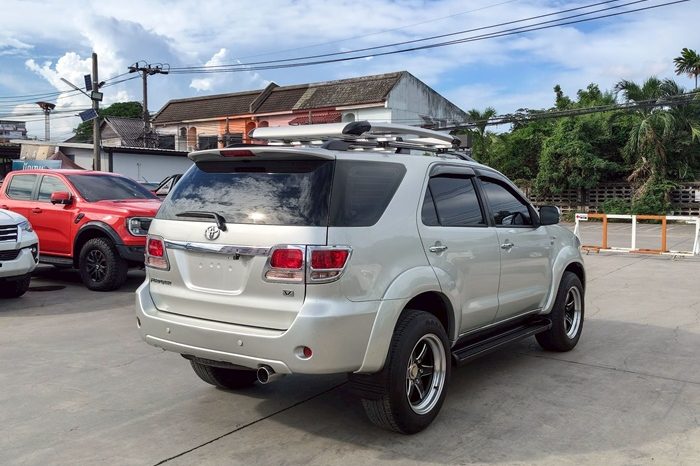 TOYOTA 4WD 2007 2.7V AT FORTUNER SILVER  8086 full