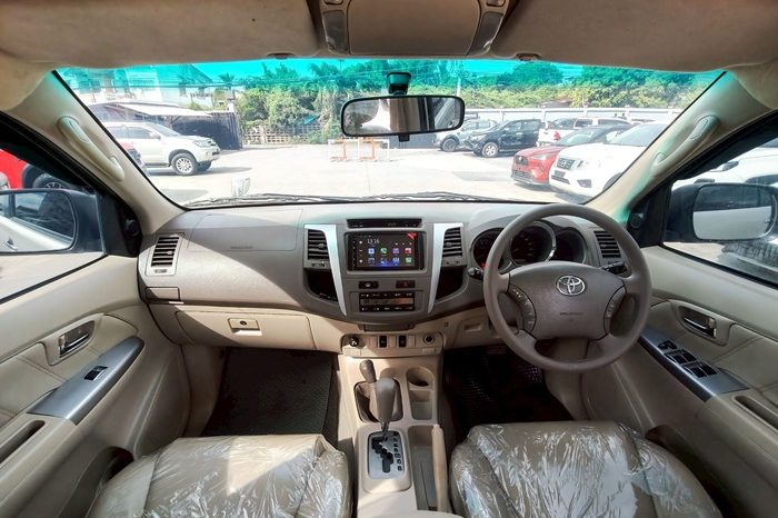 TOYOTA 4WD 2007 2.7V AT FORTUNER SILVER  8086 full