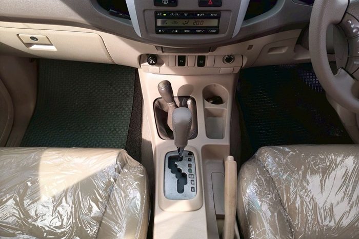 TOYOTA 4WD 2007 2.7V AT FORTUNER SILVER  8086 full
