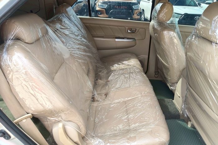 TOYOTA 4WD 2007 2.7V AT FORTUNER SILVER  8086 full