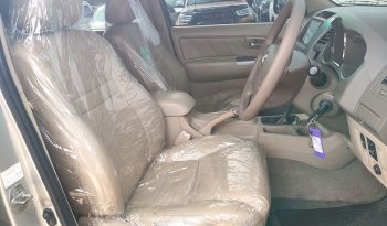 TOYOTA 4WD 2007 2.7V AT FORTUNER SILVER  8086 full
