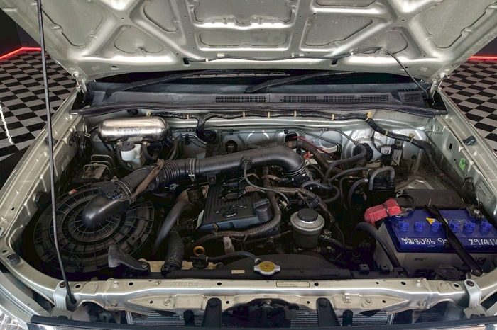 TOYOTA 4WD 2007 2.7V AT FORTUNER SILVER  8086 full
