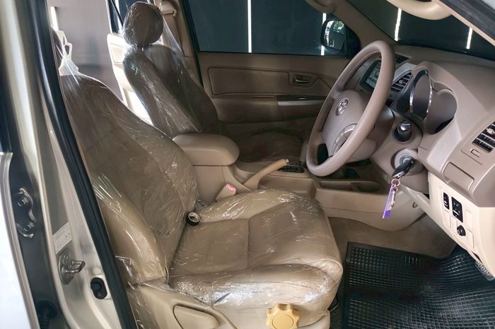 TOYOTA 4WD 2007 2.7V AT FORTUNER SILVER  8086 full