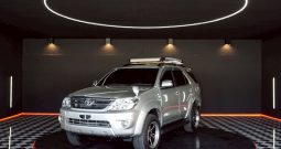 TOYOTA 4WD 2007 2.7V AT FORTUNER SILVER  8086