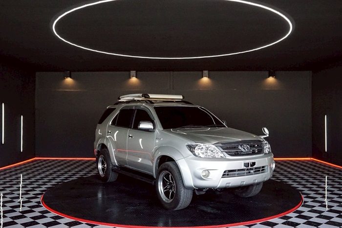 TOYOTA 4WD 2007 2.7V AT FORTUNER SILVER  8086 full