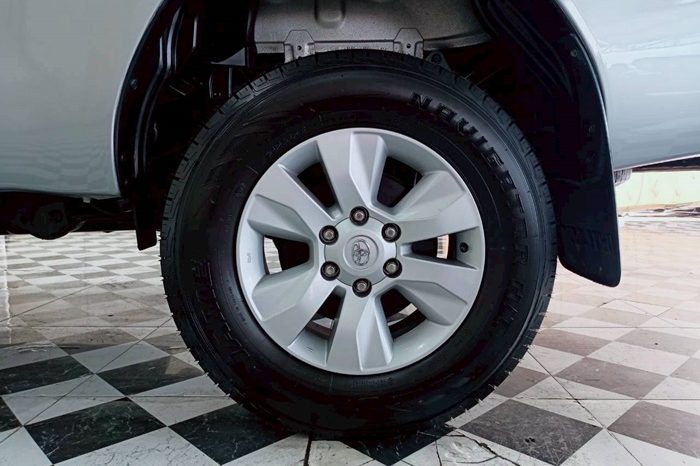 REVO PRE 2017 2.4E AT SMART CAB SILVER  8414 full