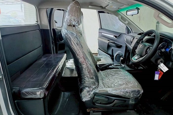 REVO PRE 2017 2.4E AT SMART CAB SILVER  8414 full