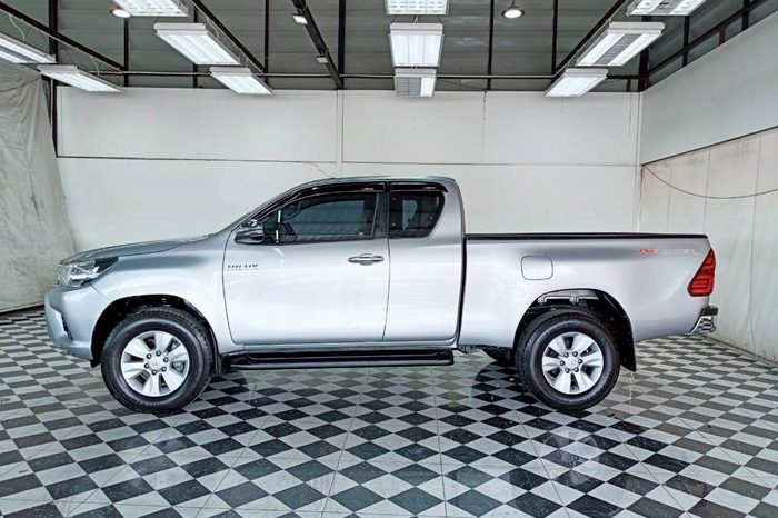 REVO PRE 2017 2.4E AT SMART CAB SILVER  8414 full