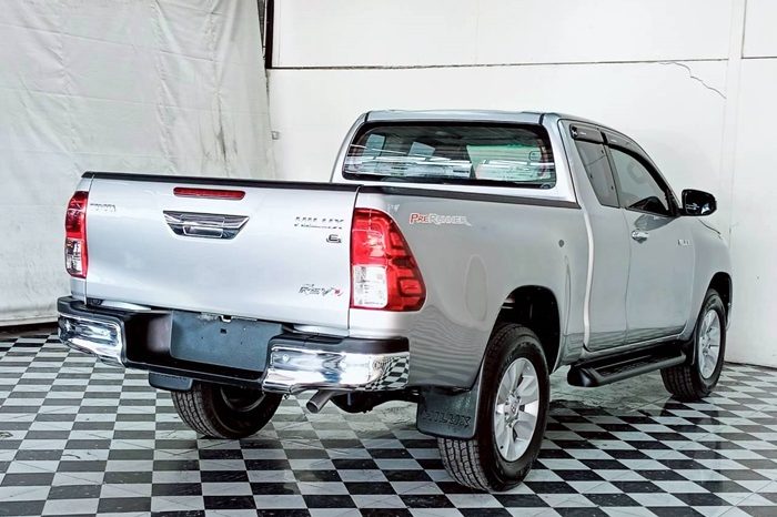 REVO PRE 2017 2.4E AT SMART CAB SILVER  8414 full