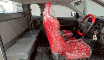 VIGO 2WD 2013 2.5G MT SMART CAB SILVER  9430 full