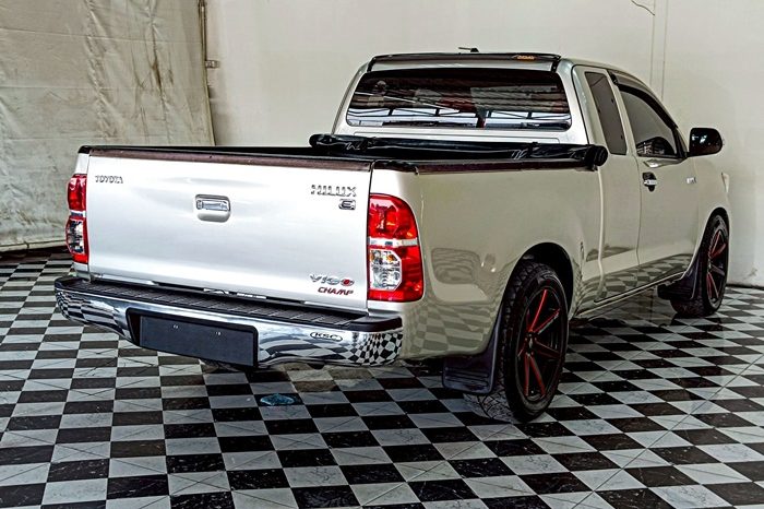 VIGO 2WD 2013 2.5G MT SMART CAB SILVER  9430 full