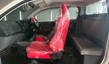 VIGO 2WD 2013 2.5G MT SMART CAB SILVER  9430 full