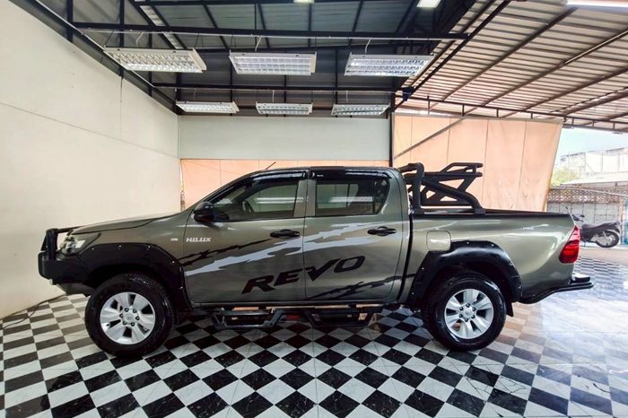 REVO 2WD 2020 2.4 MID AT DOUBLE CAB BRONZE  9638 full