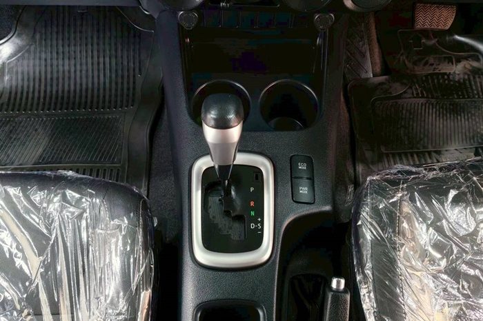 REVO 2WD 2020 2.4 MID AT DOUBLE CAB BRONZE  9638 full