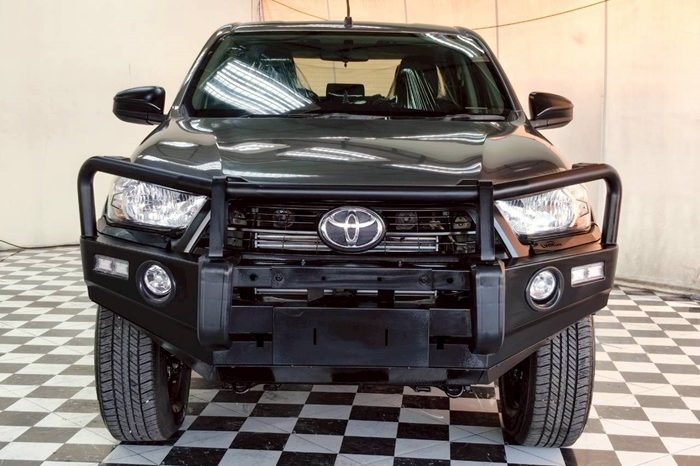 REVO 2WD 2020 2.4 MID AT DOUBLE CAB BRONZE  9638 full