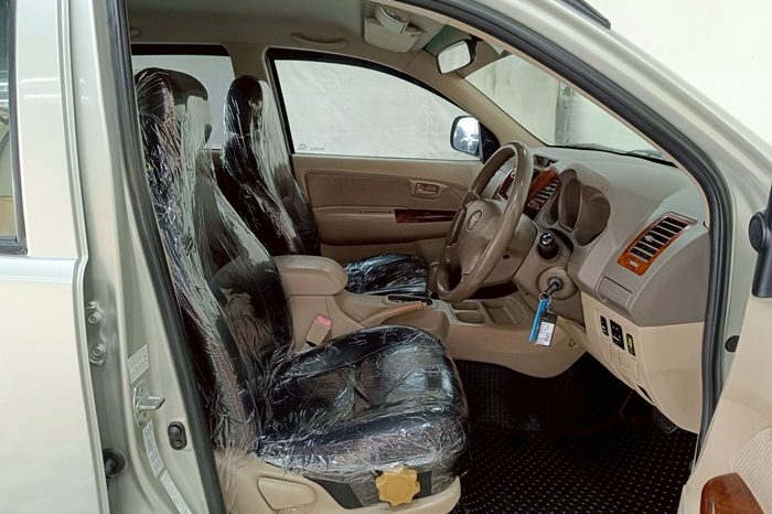 VIGO 2WD 2006 3.0G AT DOUBLE CAB SILVER  9723 full