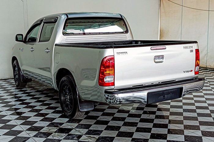 VIGO 2WD 2006 3.0G AT DOUBLE CAB SILVER  9723 full