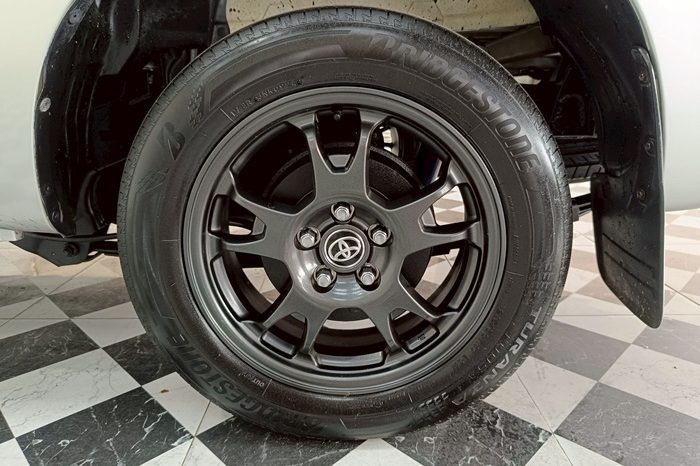 VIGO 2WD 2006 3.0G AT DOUBLE CAB SILVER  9723 full
