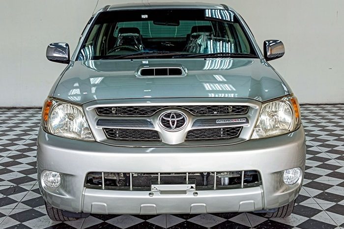 VIGO 2WD 2006 3.0G AT DOUBLE CAB SILVER  9723 full