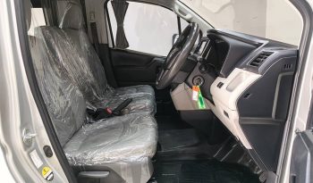 TOYOTA 2020 2WD 2.8 MT COMMUTER SILVER  1375 full