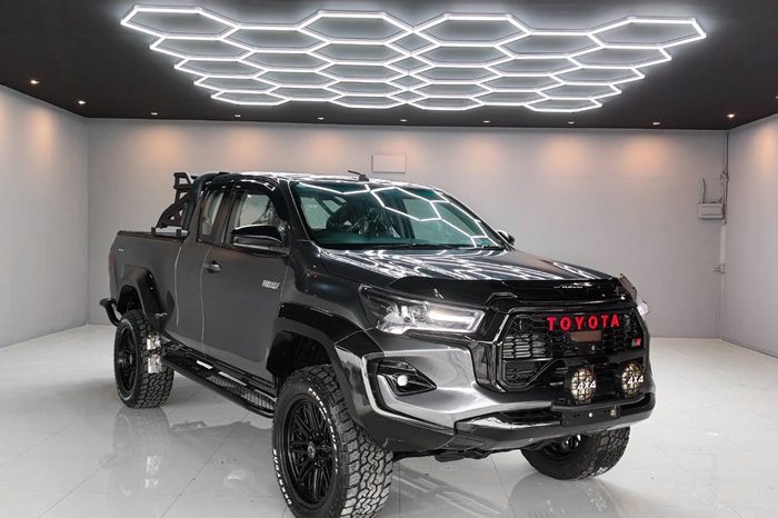 REVO 4WD 2016 2.4J AT SMART CAB DARK GREY  4540 full