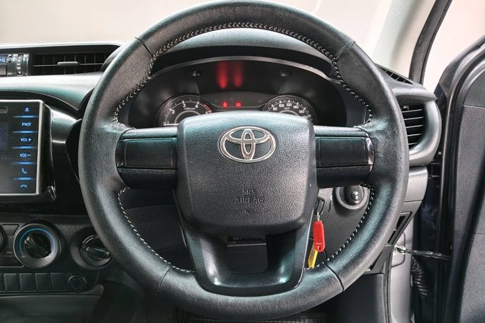 REVO 4WD 2016 2.4J AT SMART CAB DARK GREY  4540 full