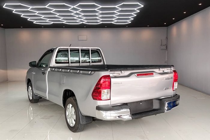 REVO 2WD 2016 2.4J MT STANDARD SILVER  5320 full