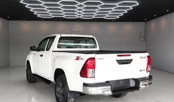 REVO 2WD 2022 2.4 ENTRY MT SMART CAB WHITE  7730 full